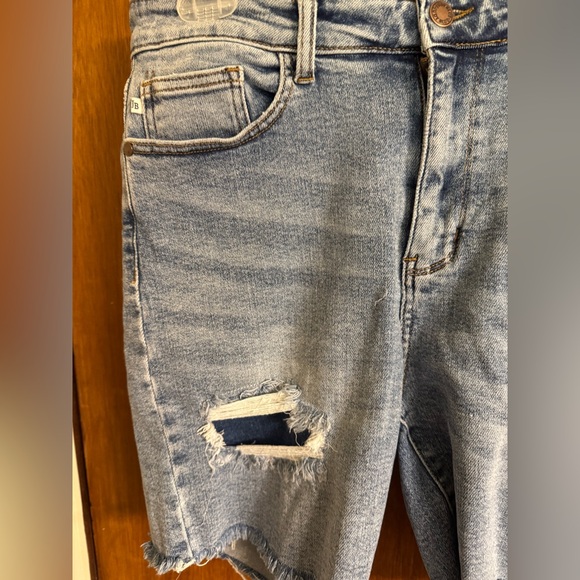 Judy Blue distressed denim shorts, size XL, gently used condition - Picture 9 of 10